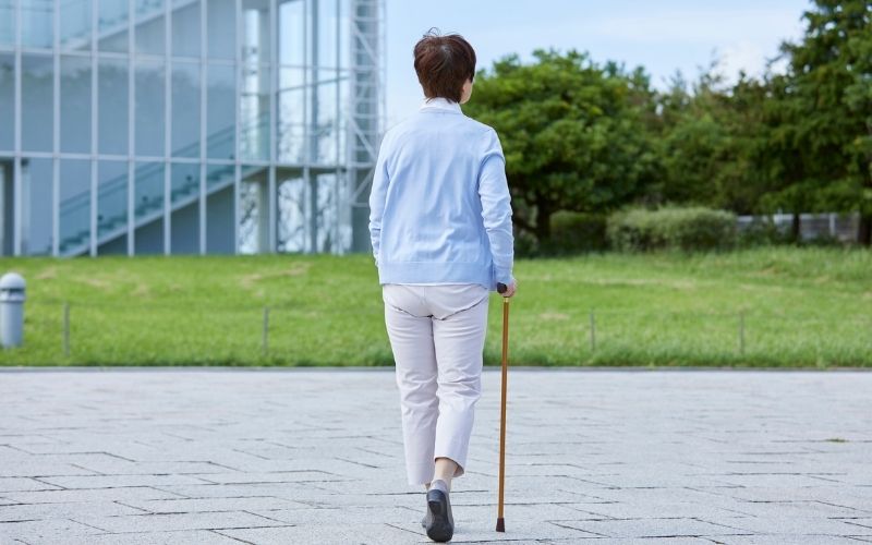 Ćwiczenia usprawniające u p. Ani po stwardnieniu rozsianym. Masaż domowy Lublin